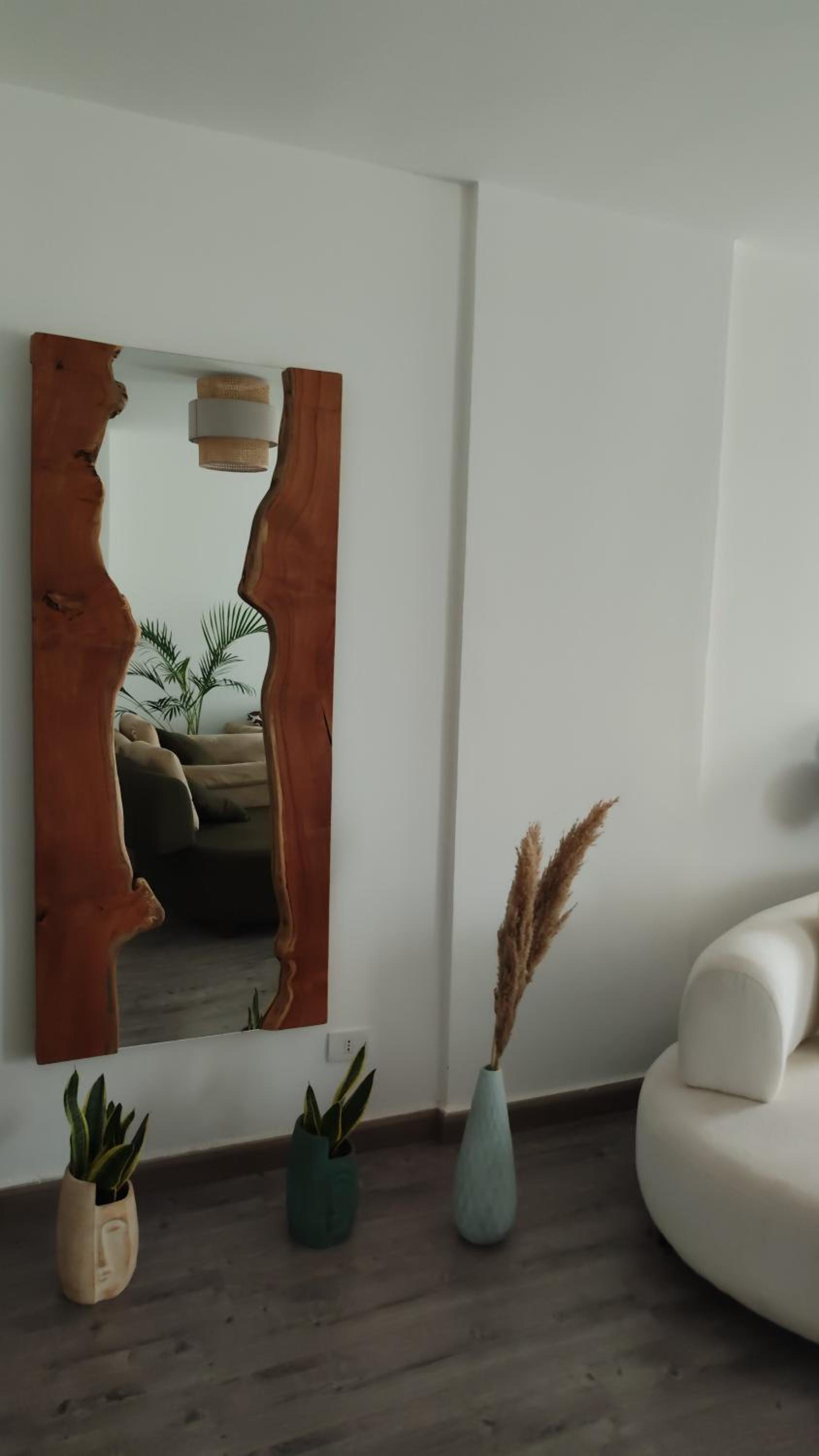 Luxurious 2 bedroom modern garden apartment Available ensuite private bedroom or whole flat privately