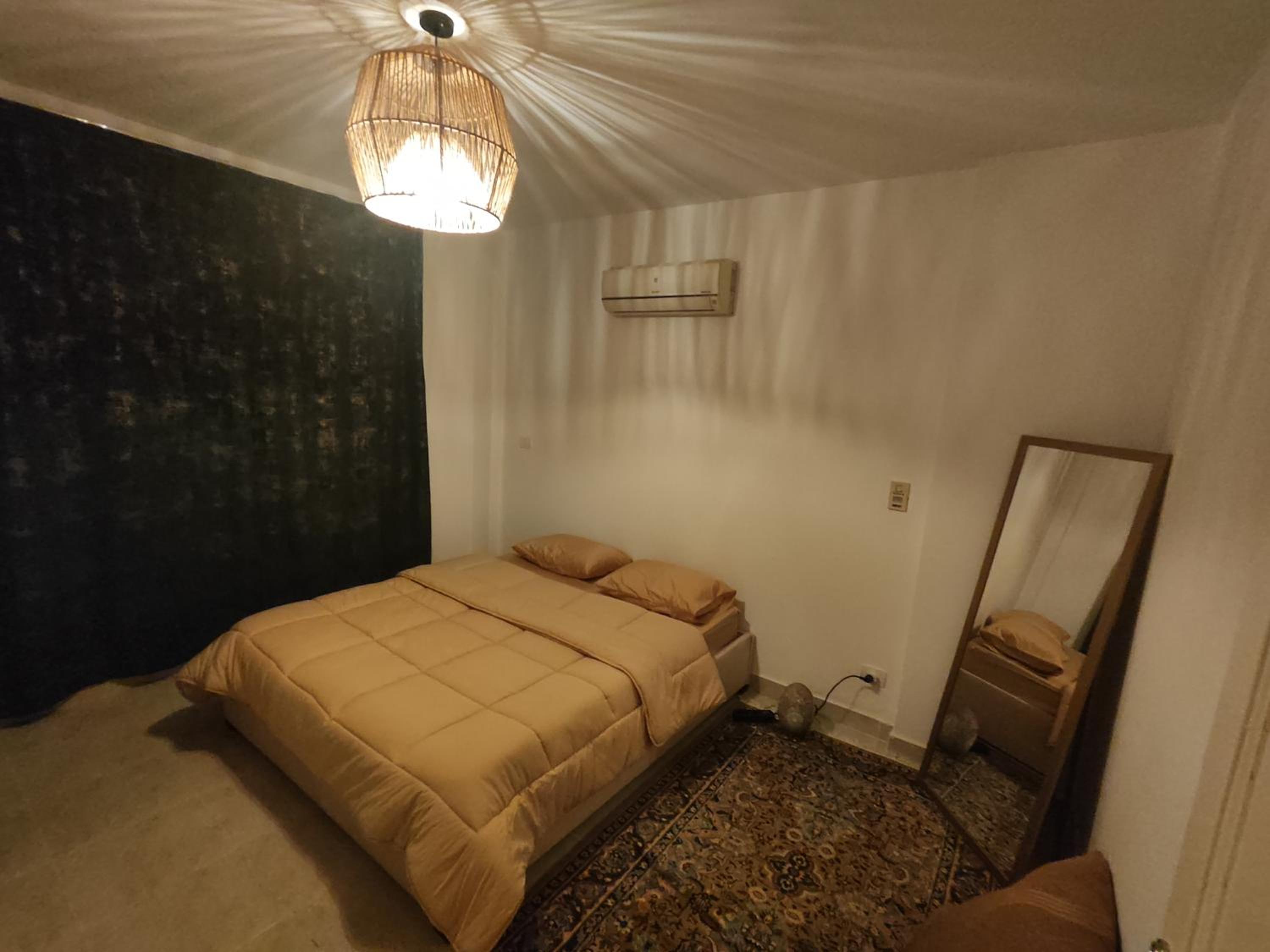 Luxurious 2 bedroom modern garden apartment Available ensuite private bedroom or whole flat privately