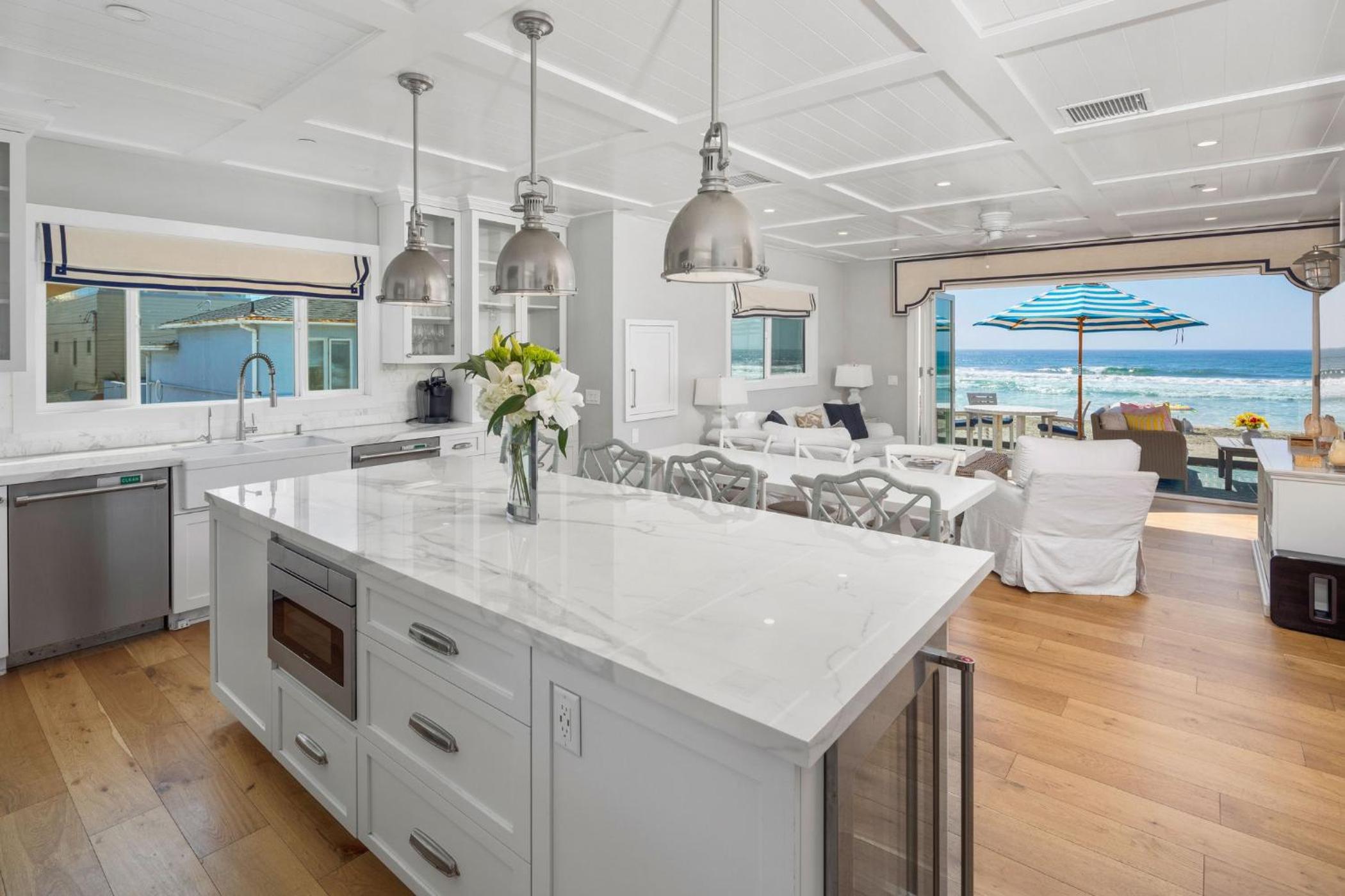 B5381 Nautica Beach House view 3
