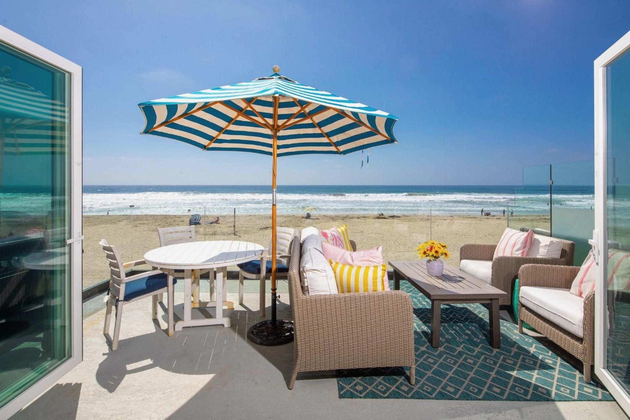 B5381 Nautica Beach House view 2
