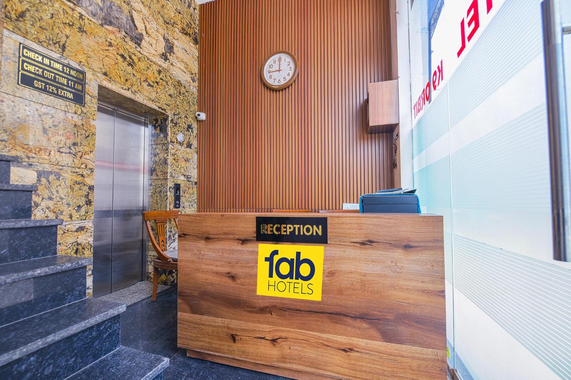 Lobby & Reception