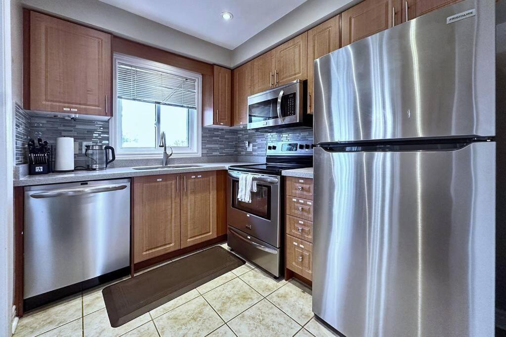 Barrie Vacations - Cozy house at south end Barrie - Property Image 16