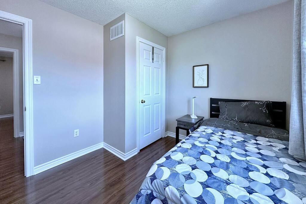 Barrie Vacations - Cozy house at south end Barrie - Property Image 15