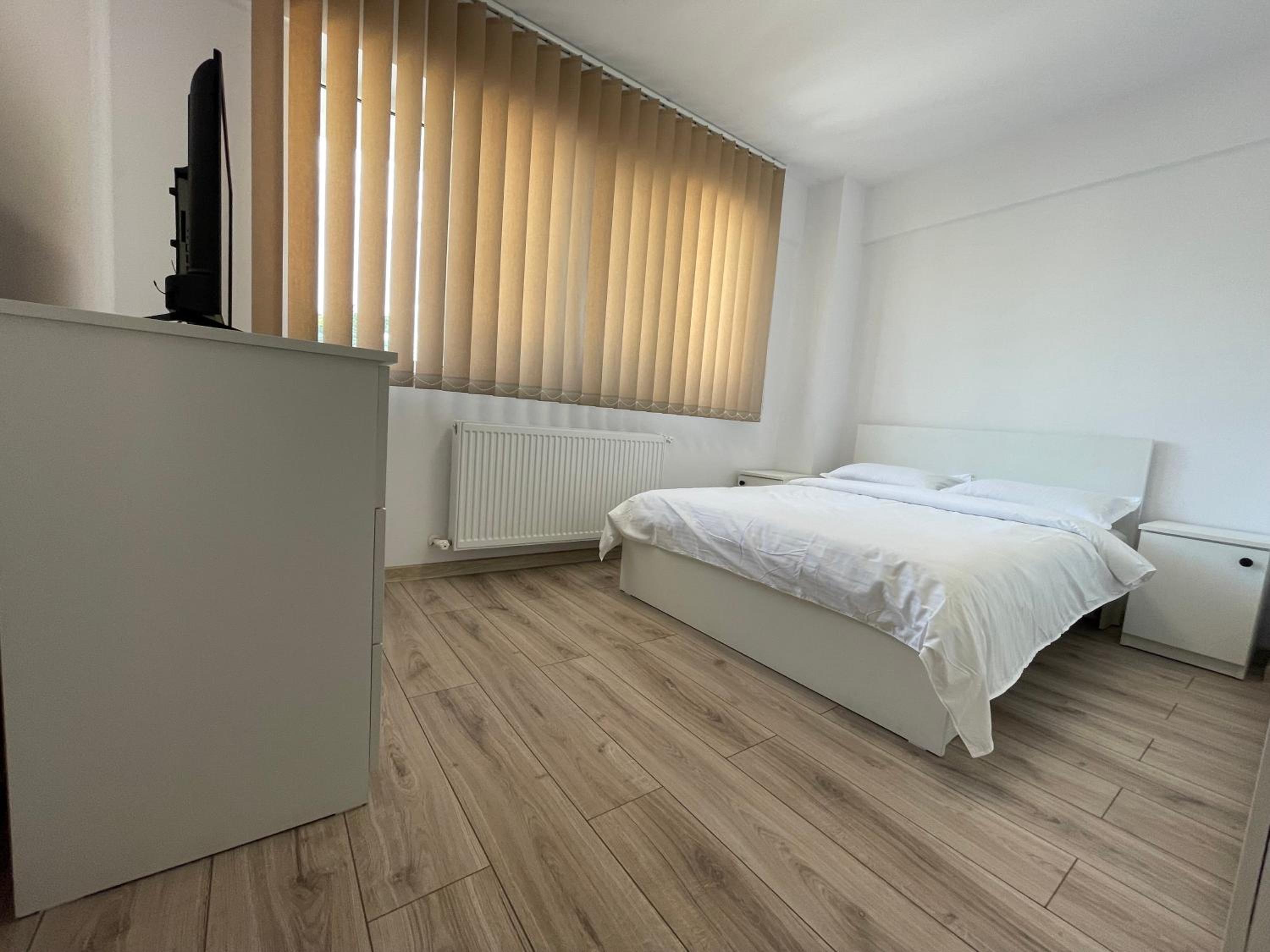 Travelers Home TWO BEDROOMS view 3