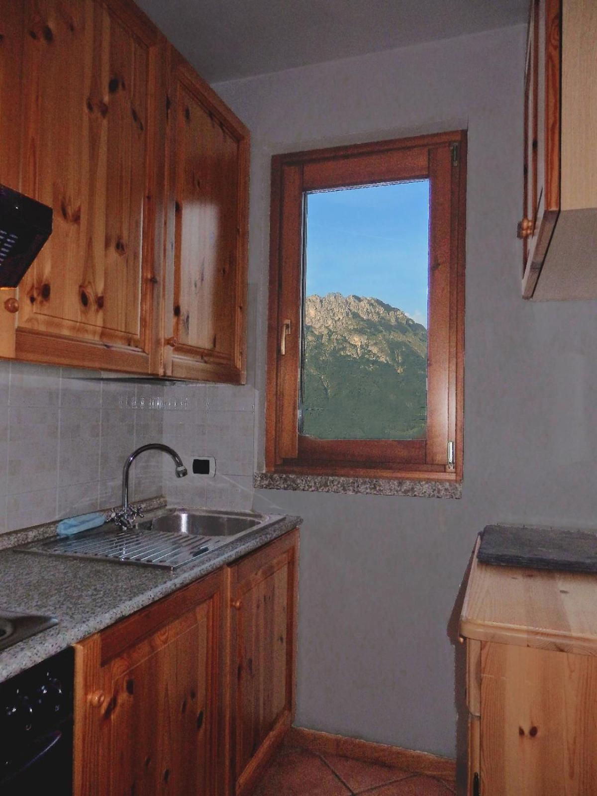 Appartamento elegante tra montagna e lago view 3