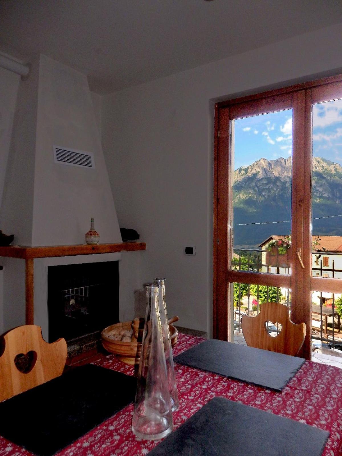 Appartamento elegante tra montagna e lago view 4