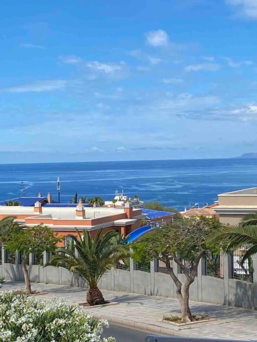 Oceanview Apartment with Garden and BBQ zone