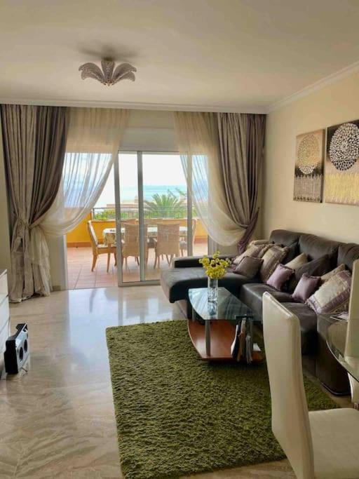 Oceanview Apartment with Garden and BBQ zone