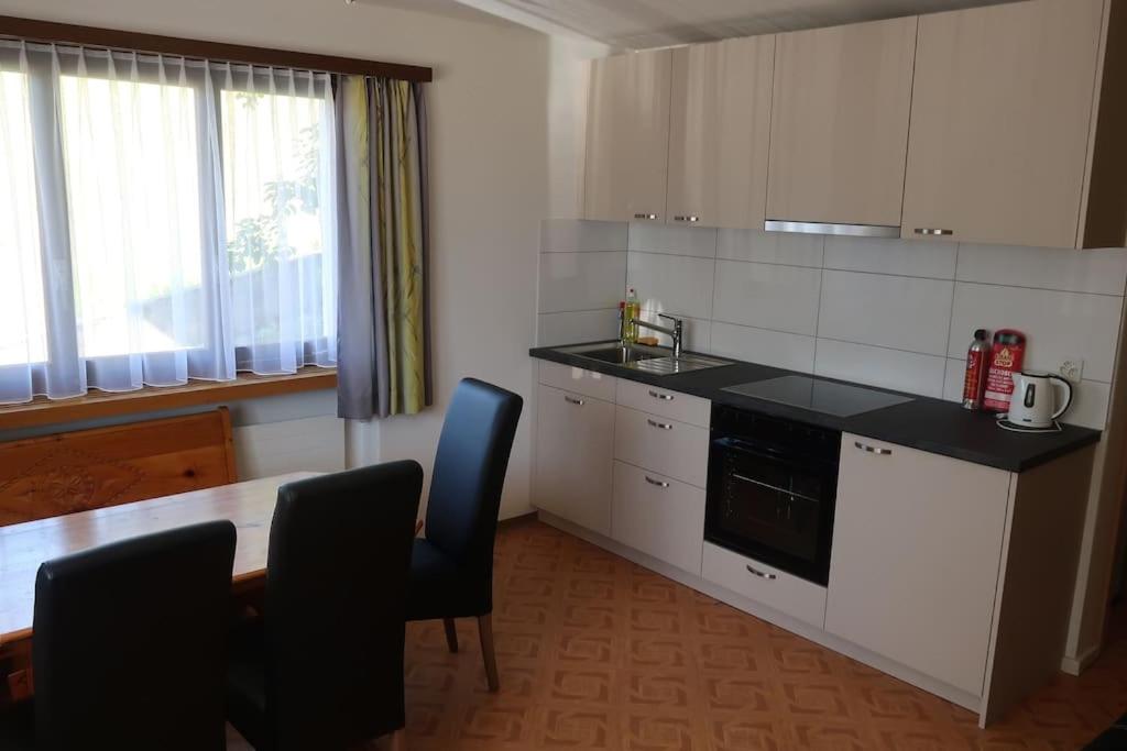 Chalet Viola am Waldrand von Disentis
