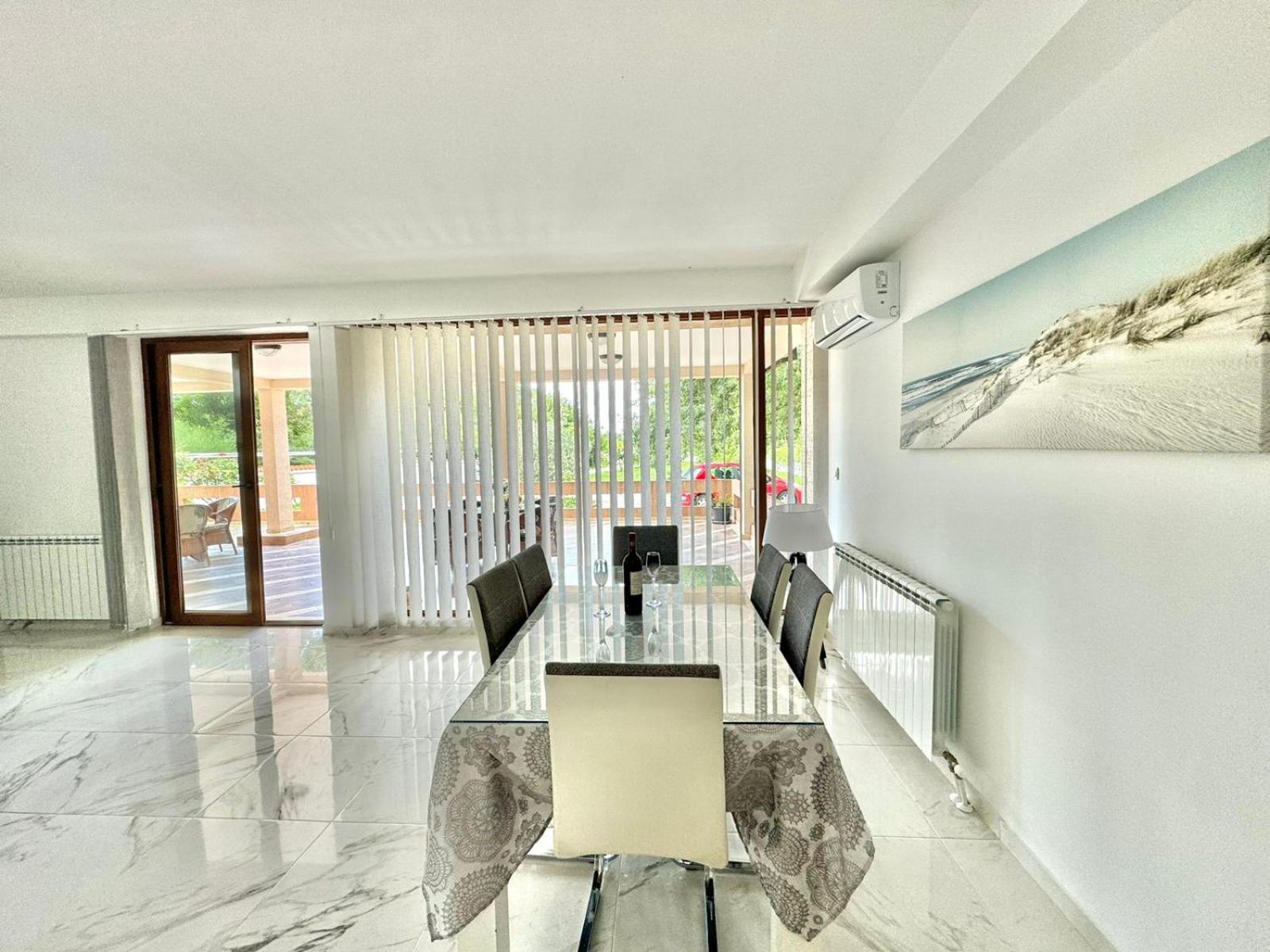 STARS RESIDENCE