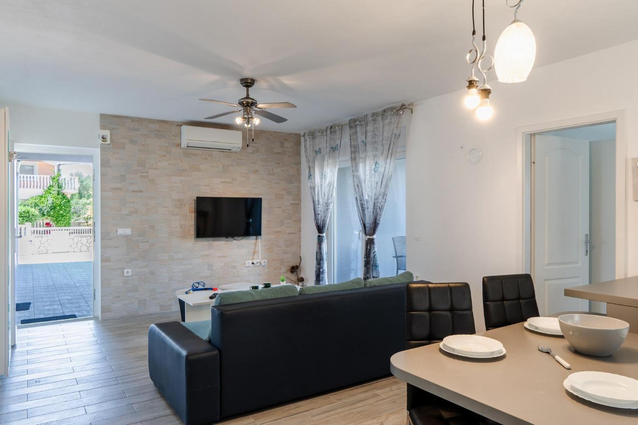 Apartments Horjan