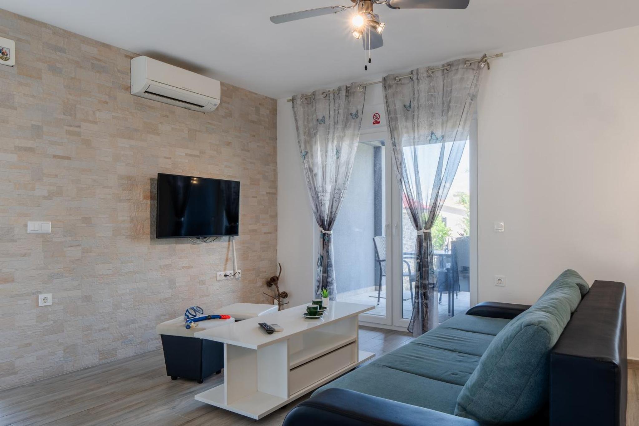 Apartments Horjan