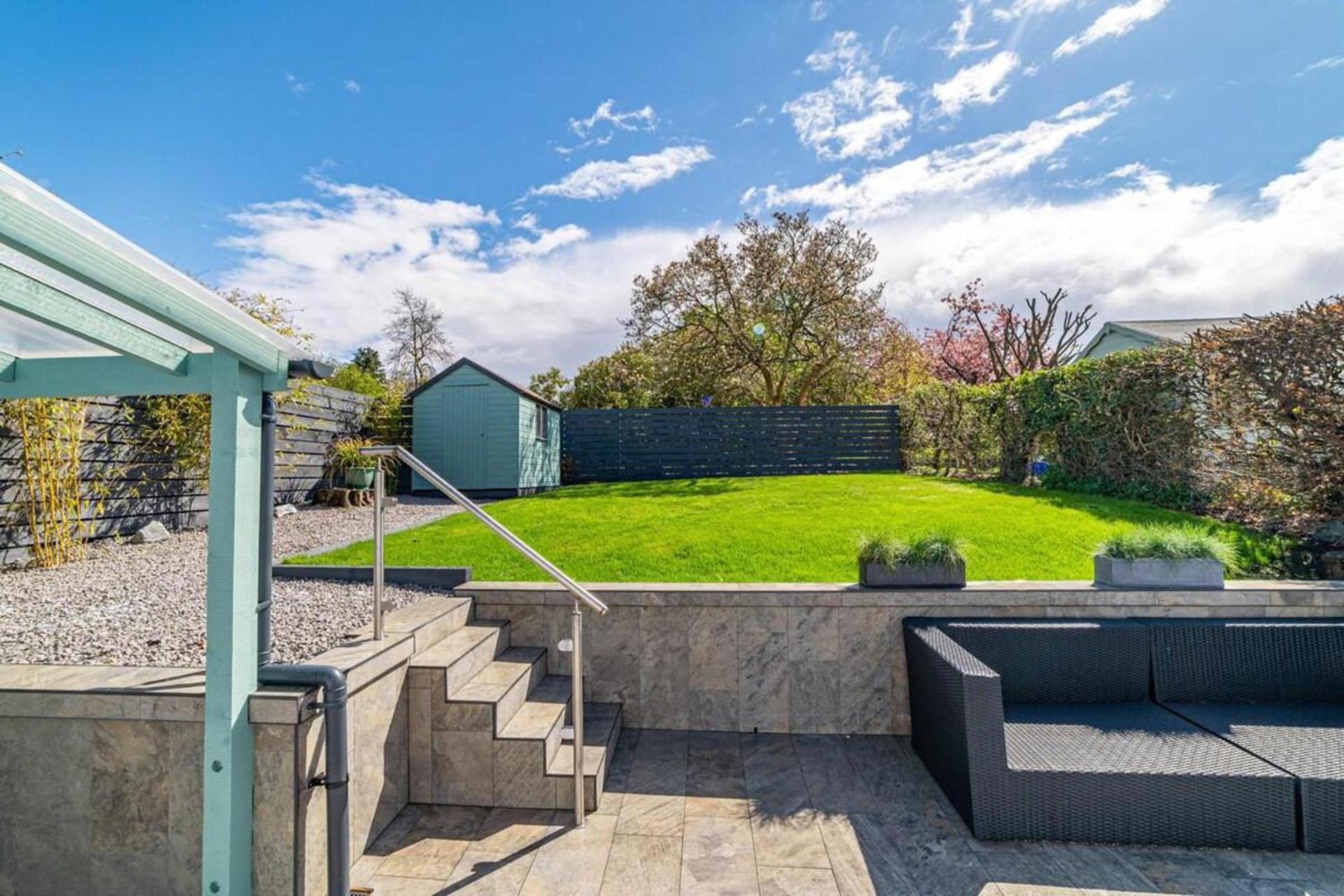 3 Bed Cottage - Sleeps 6 - Garden - Parking - Wifi