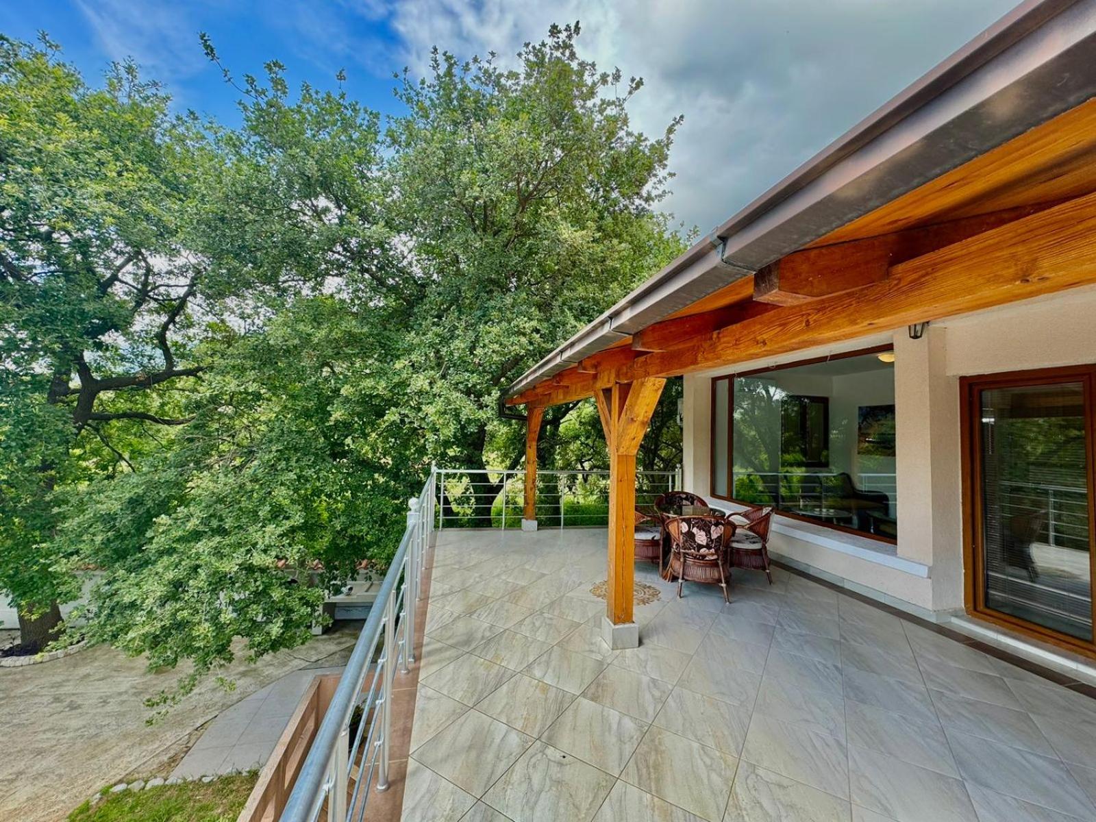 STARS RESIDENCE