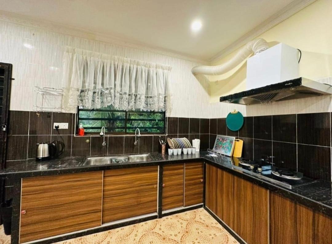 Legend Homestay Taman Sejati photo 5
