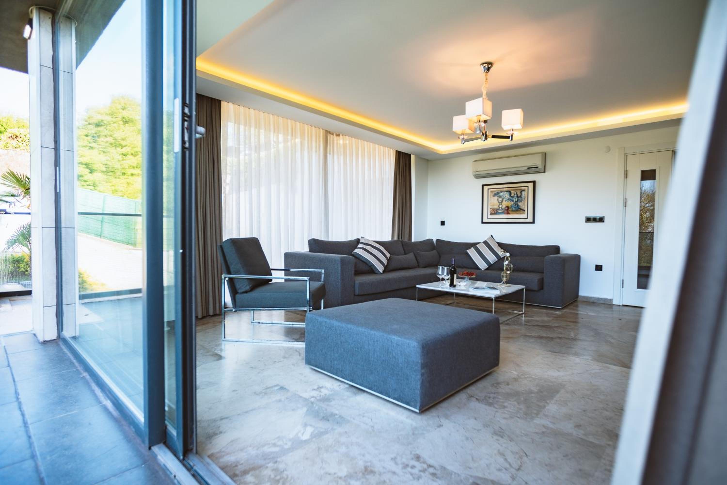 Royal Blue Istanbul - Luxury Villas