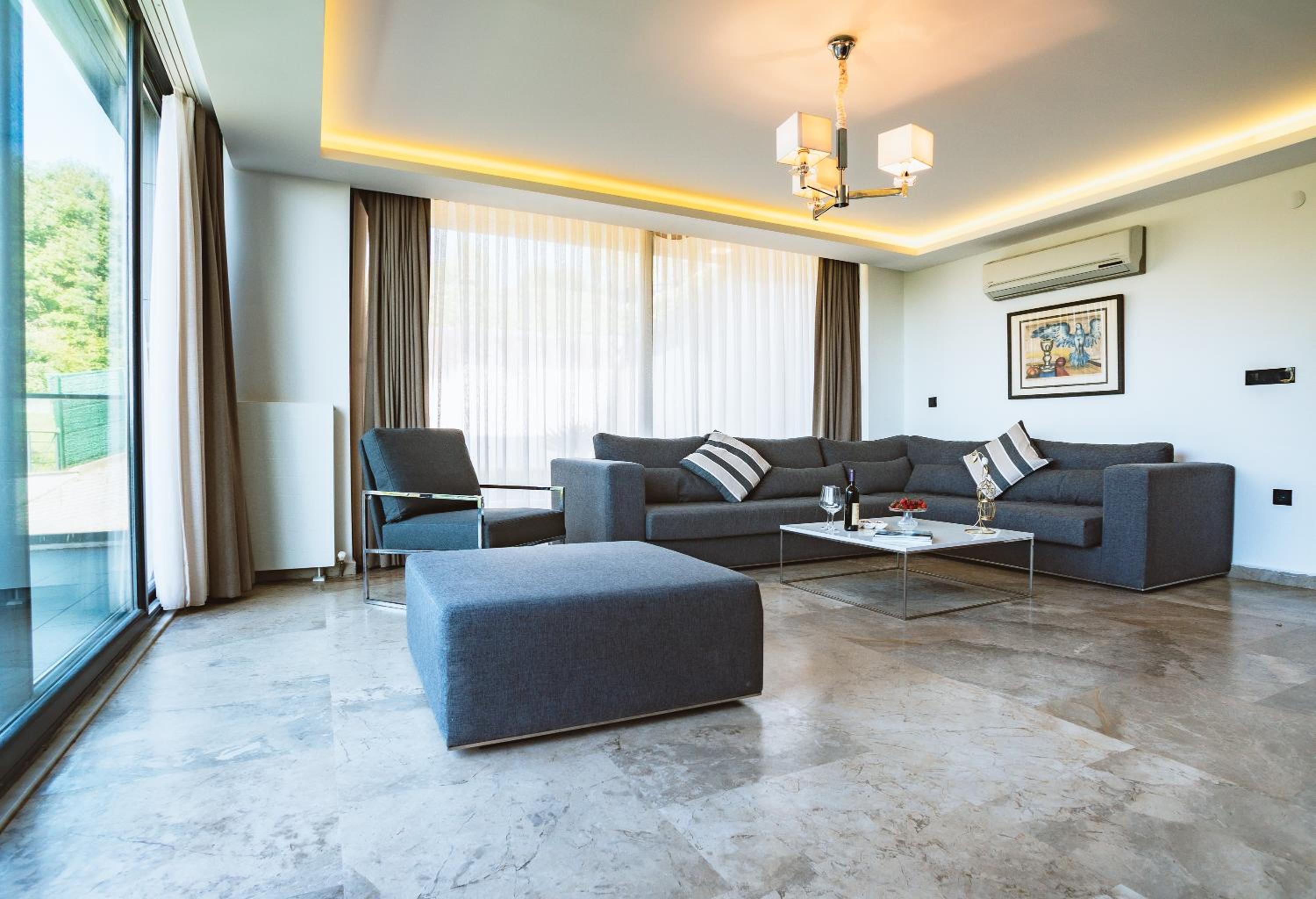 Royal Blue Istanbul - Luxury Villas