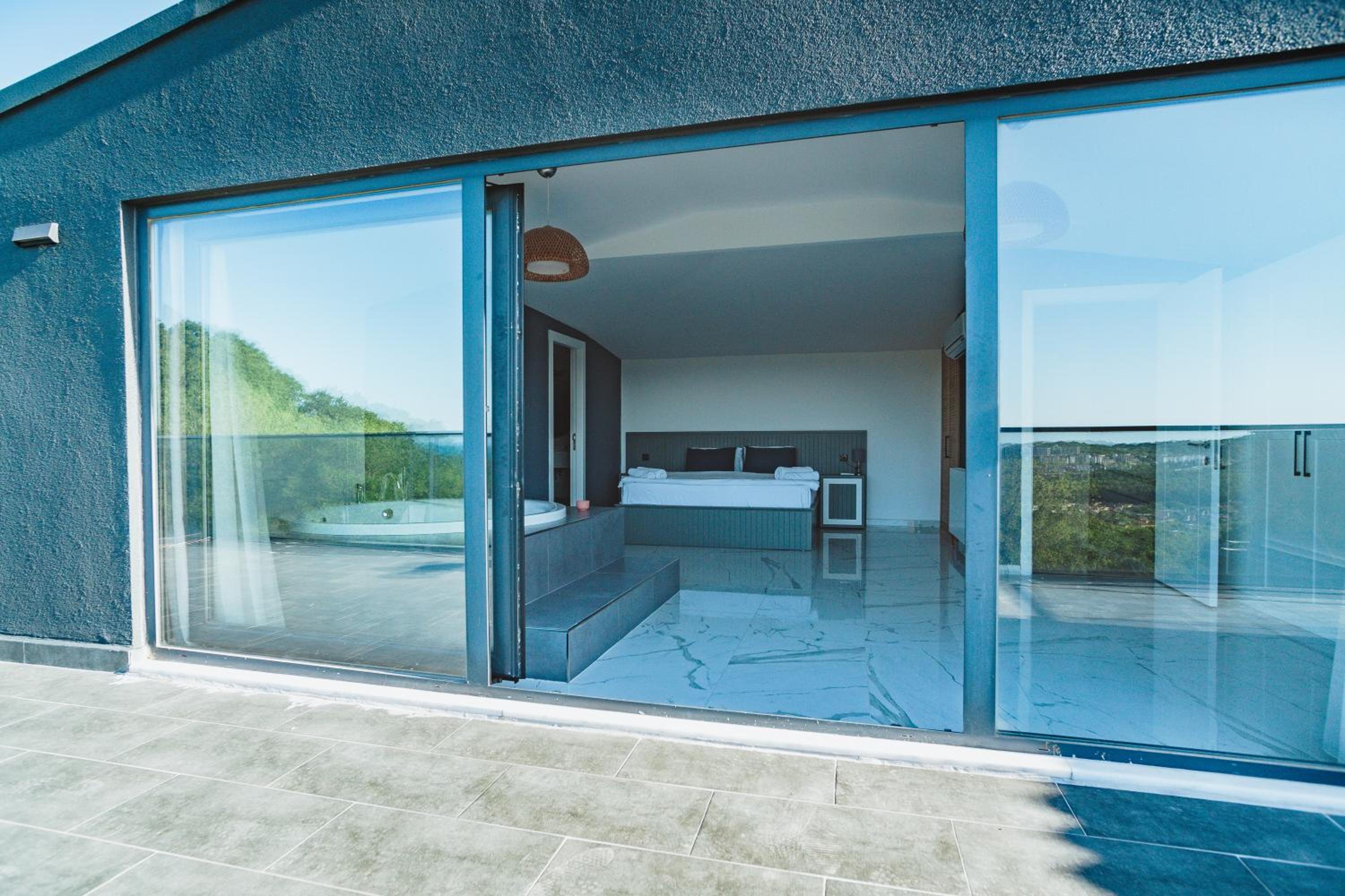 Royal Blue Istanbul - Luxury Villas