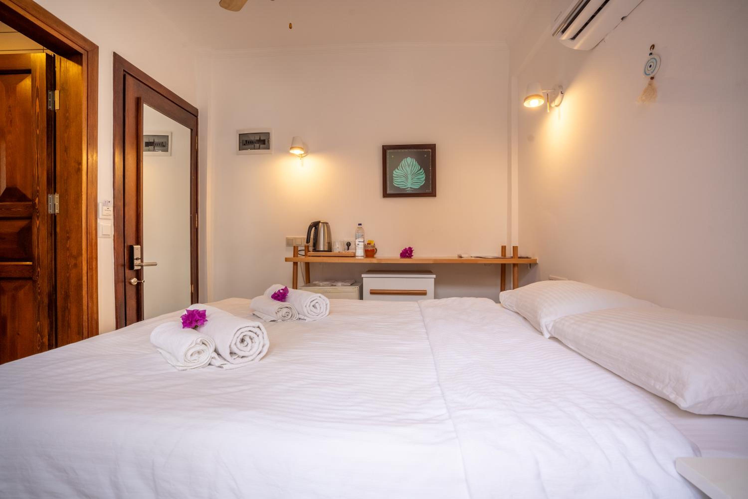 Hideaway - Image 109