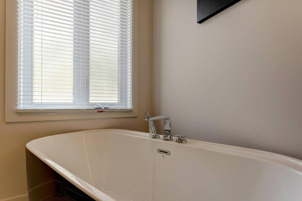 Chalet La Belle Spa Foyer Relaxation Chertsey