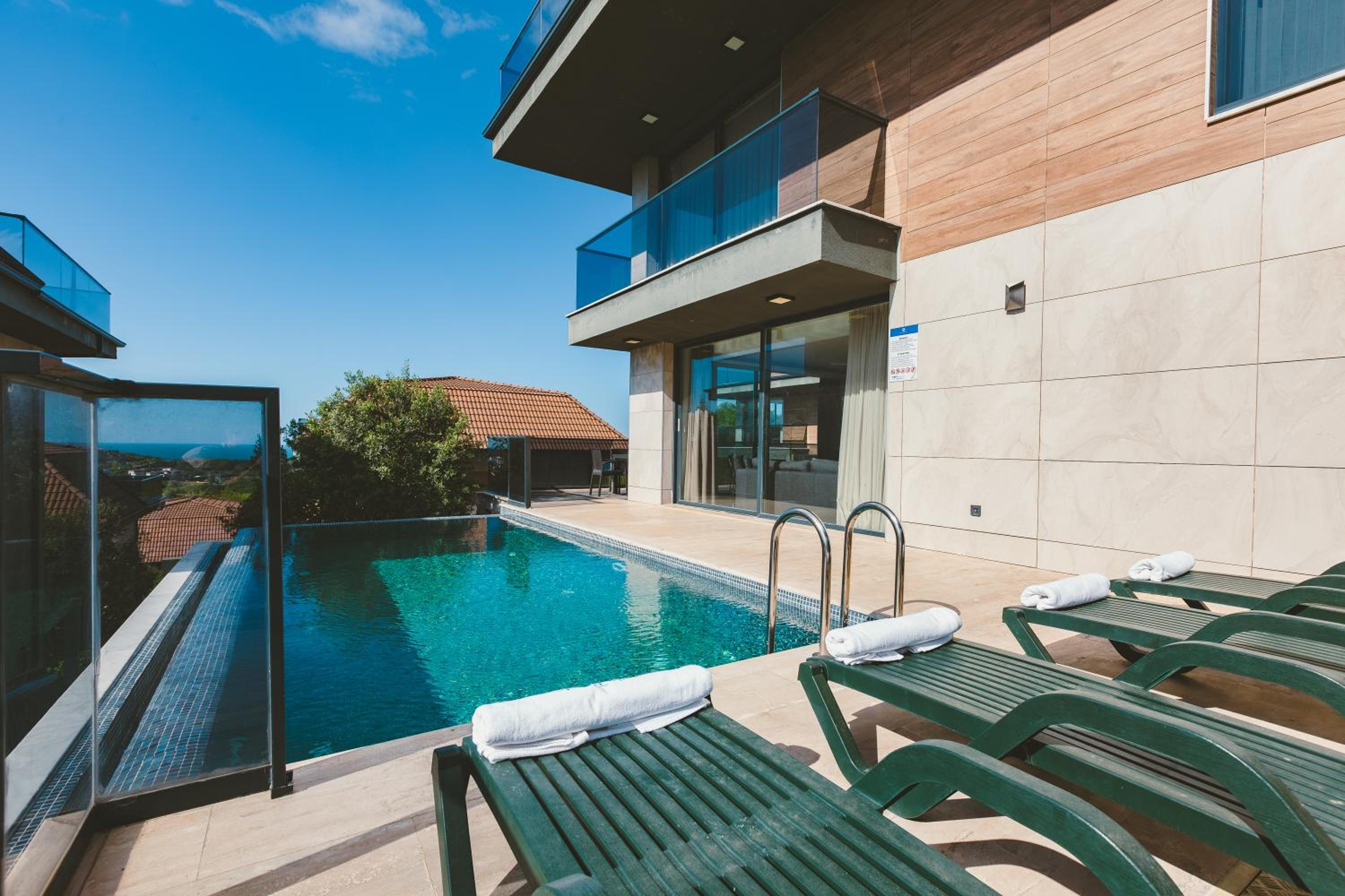 Royal Blue Istanbul - Luxury Villas