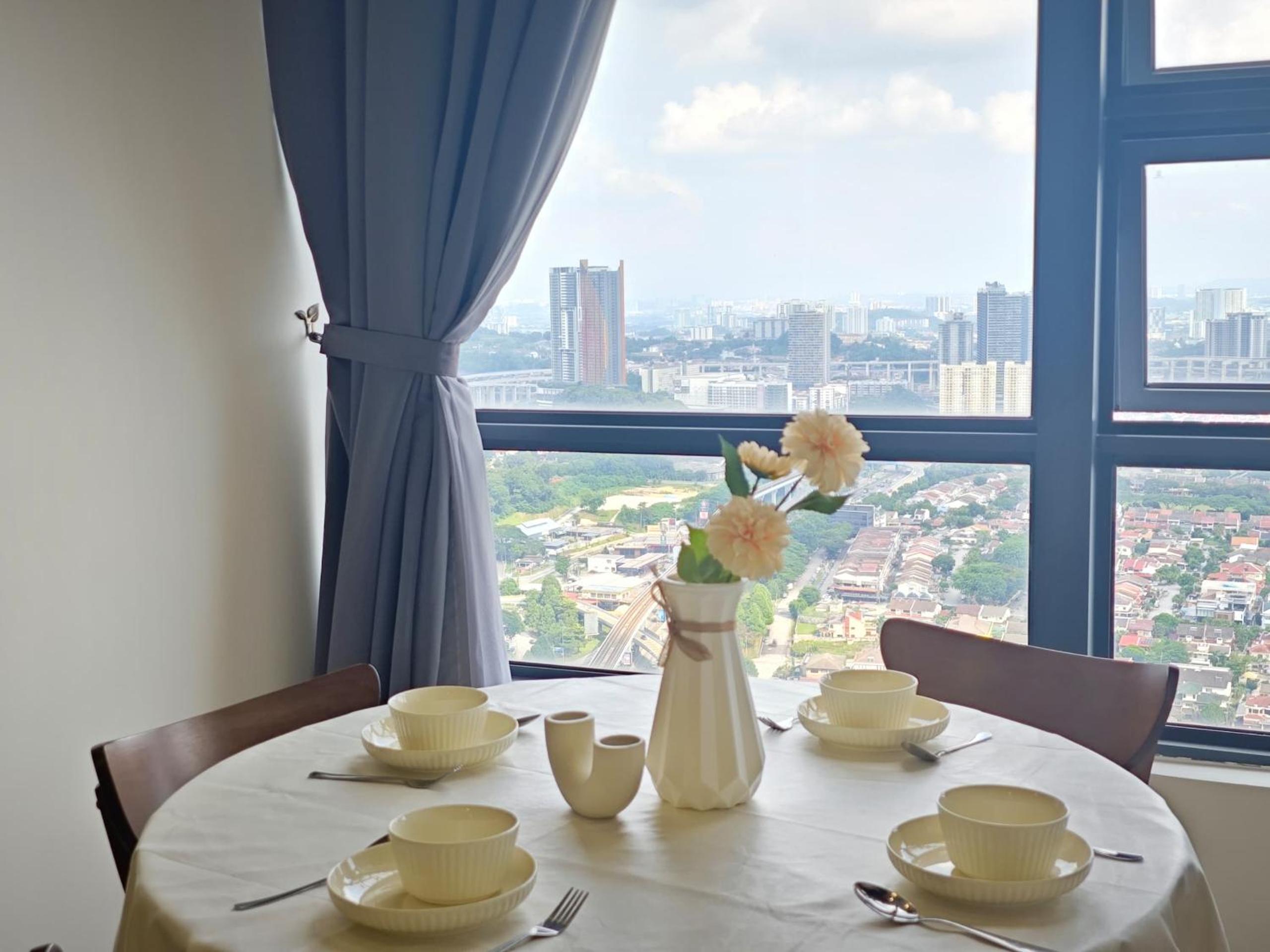 Urban Loft MRT Convenience KLCC Nearby in EKO CHERAS