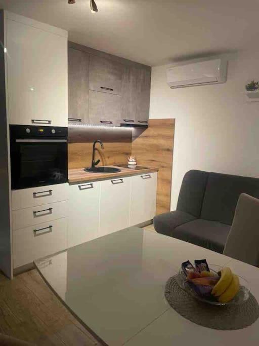 Apartman near sea ,,Brale 2'' - Galešnica view 5