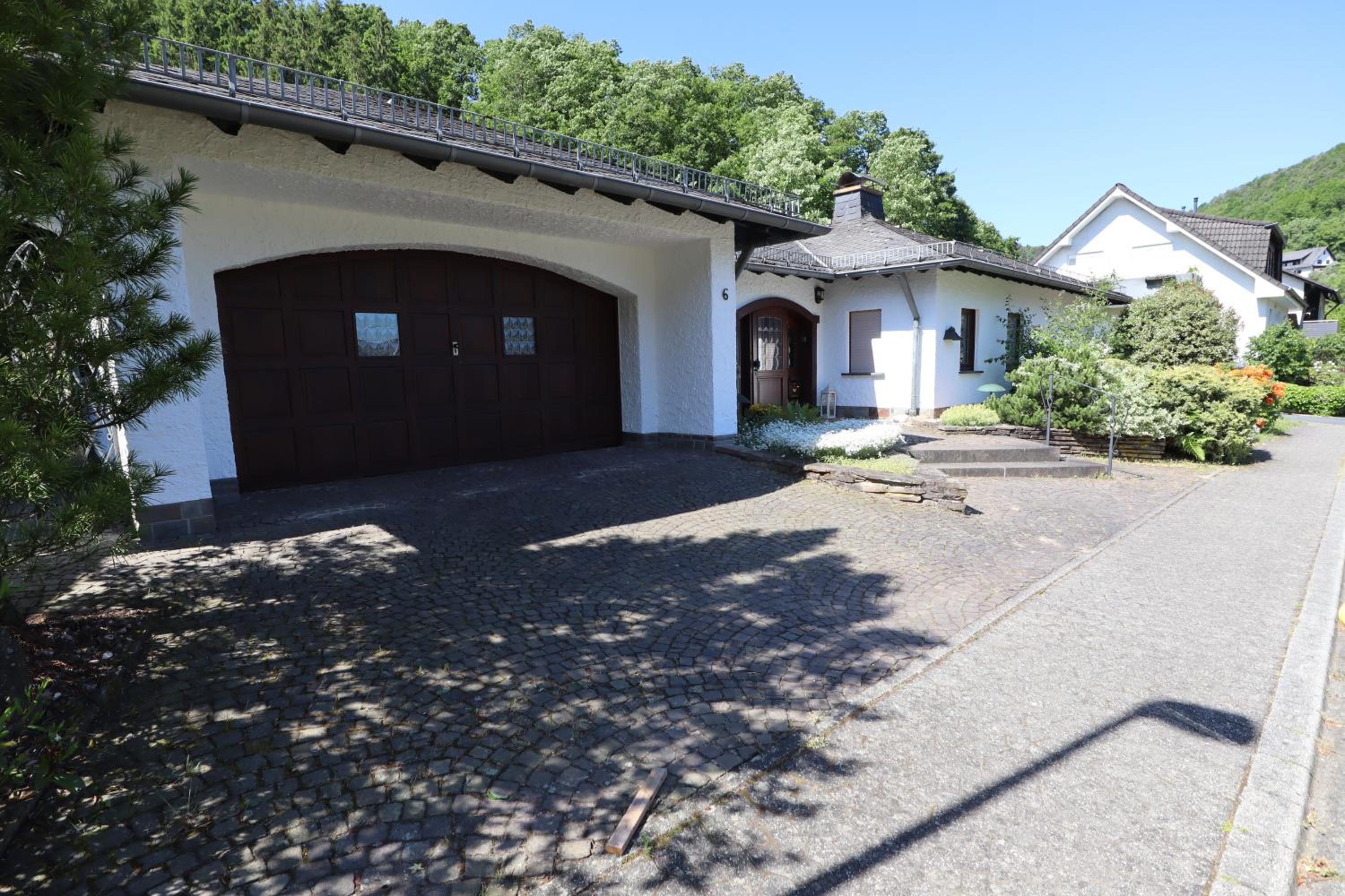 Ferienhaus mit Schwimmbad, Whirlpool & Sauna am Nürburgring