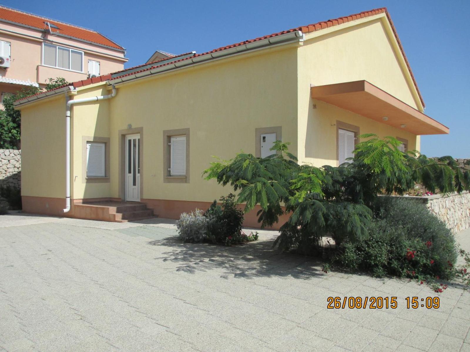 Photo 6