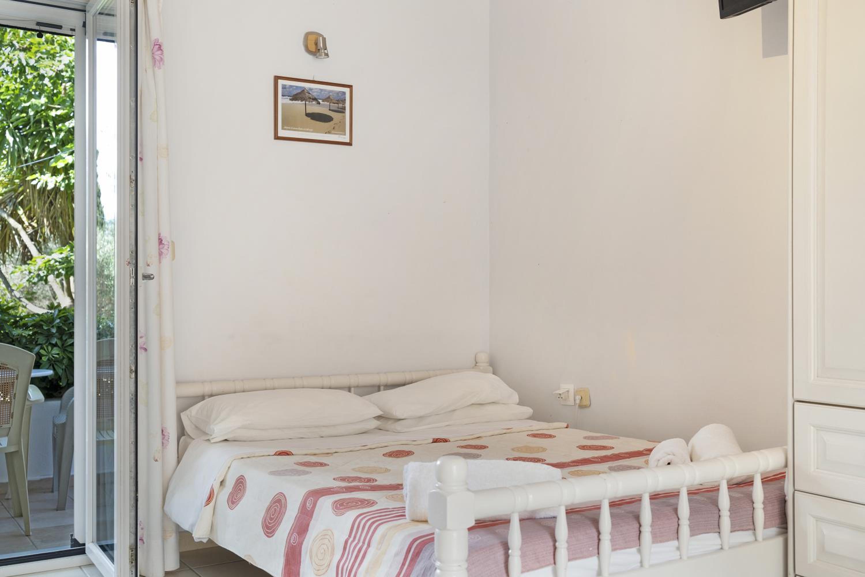 Helena Inn Kefalonia