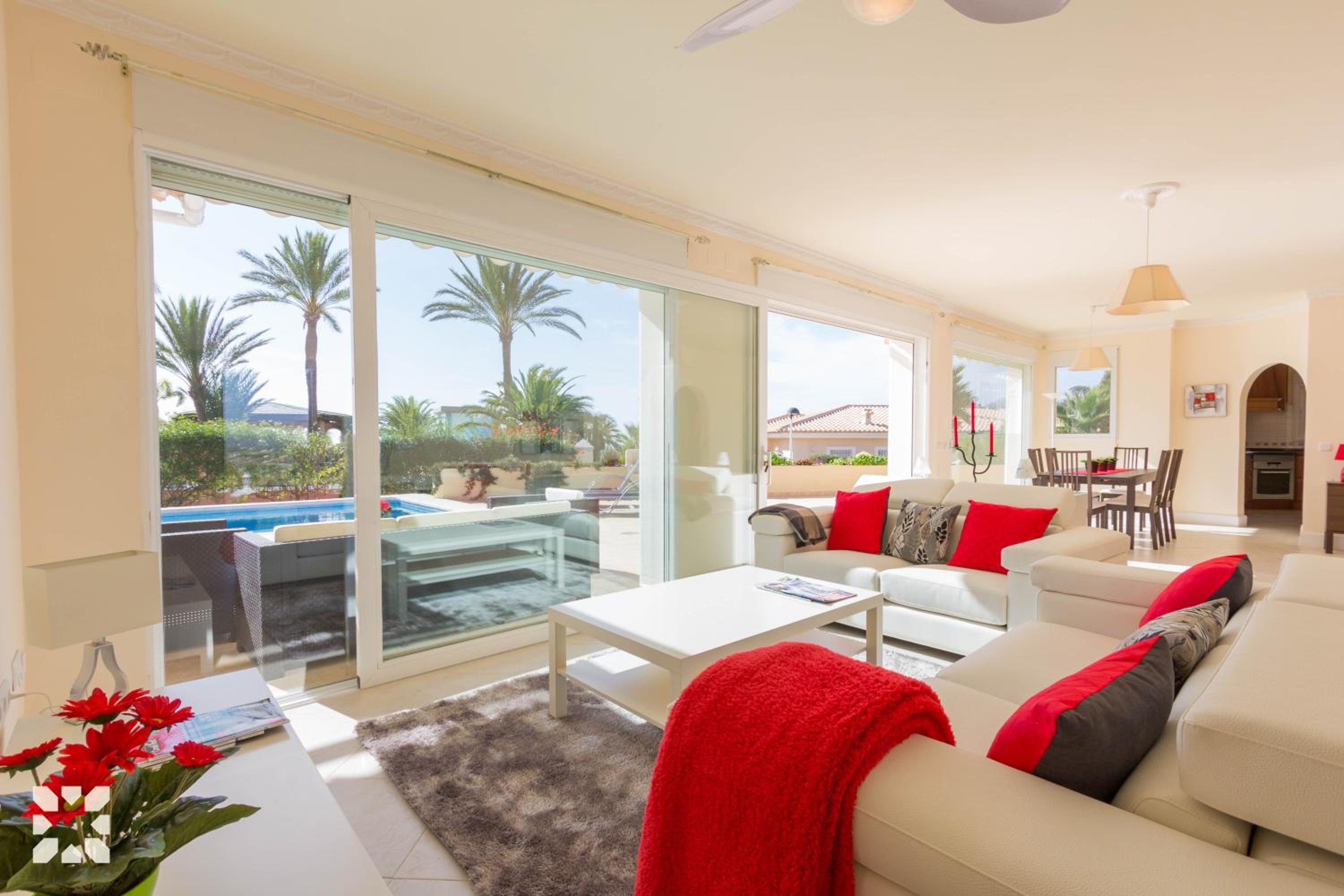 Villa La Corona by Abahana Villas view 4