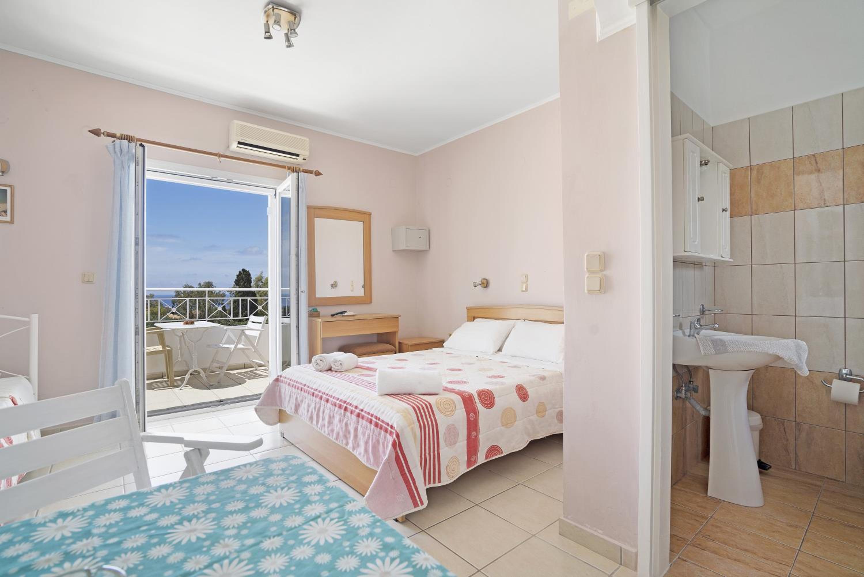 Helena Inn Kefalonia