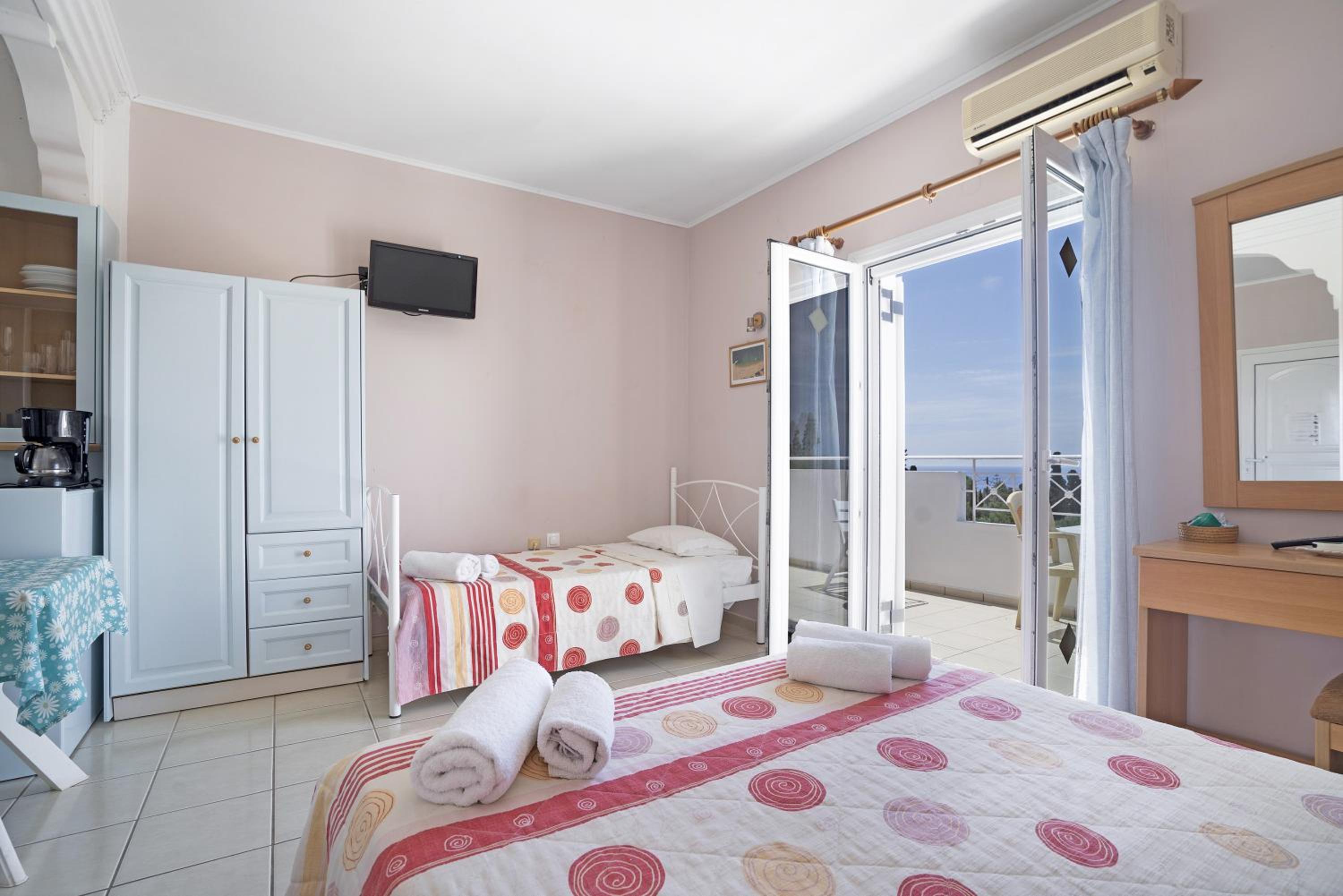 Helena Inn Kefalonia