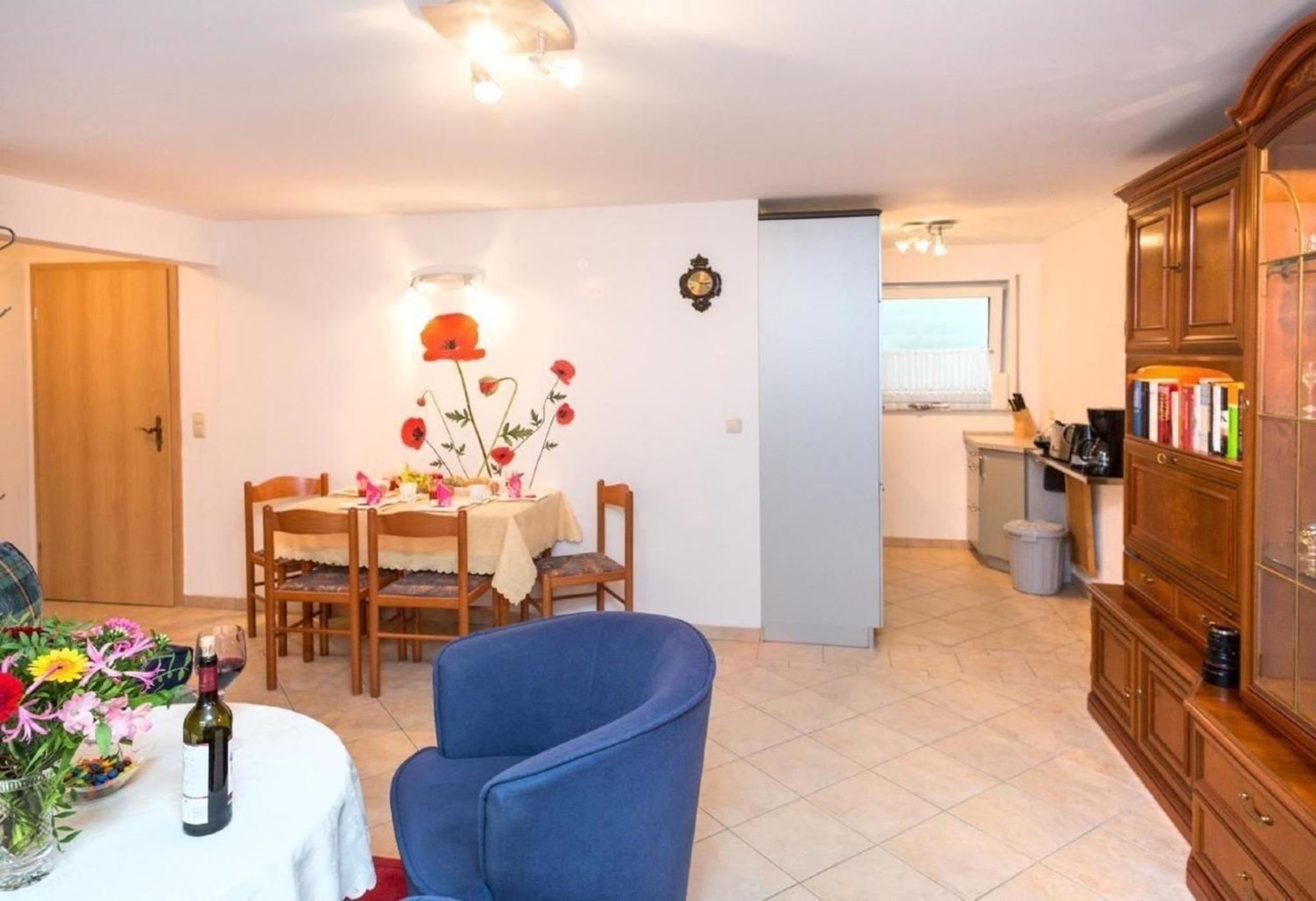 Souterrain-Wohnung am Ufer der Müritz mit eigener Terrasse - b51713