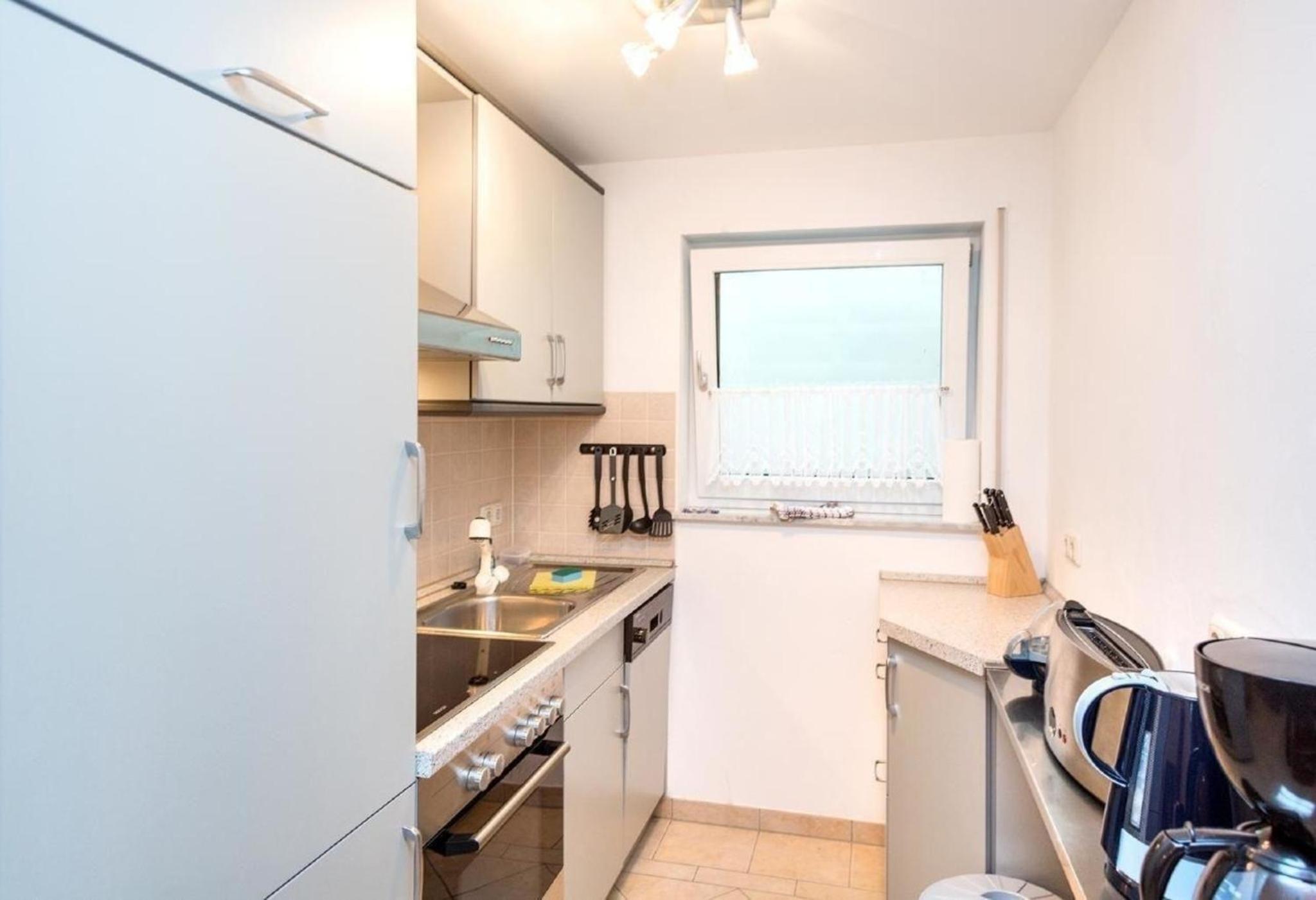 Souterrain-Wohnung am Ufer der Müritz mit eigener Terrasse - b51713
