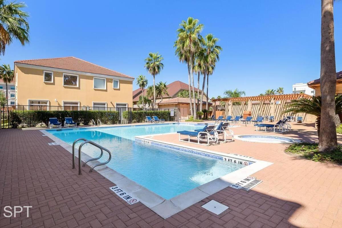 Big Private Luxury Home in Beach Gated Community