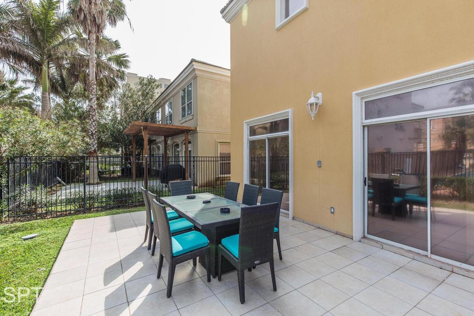 Big Private Luxury Home in Beach Gated Community