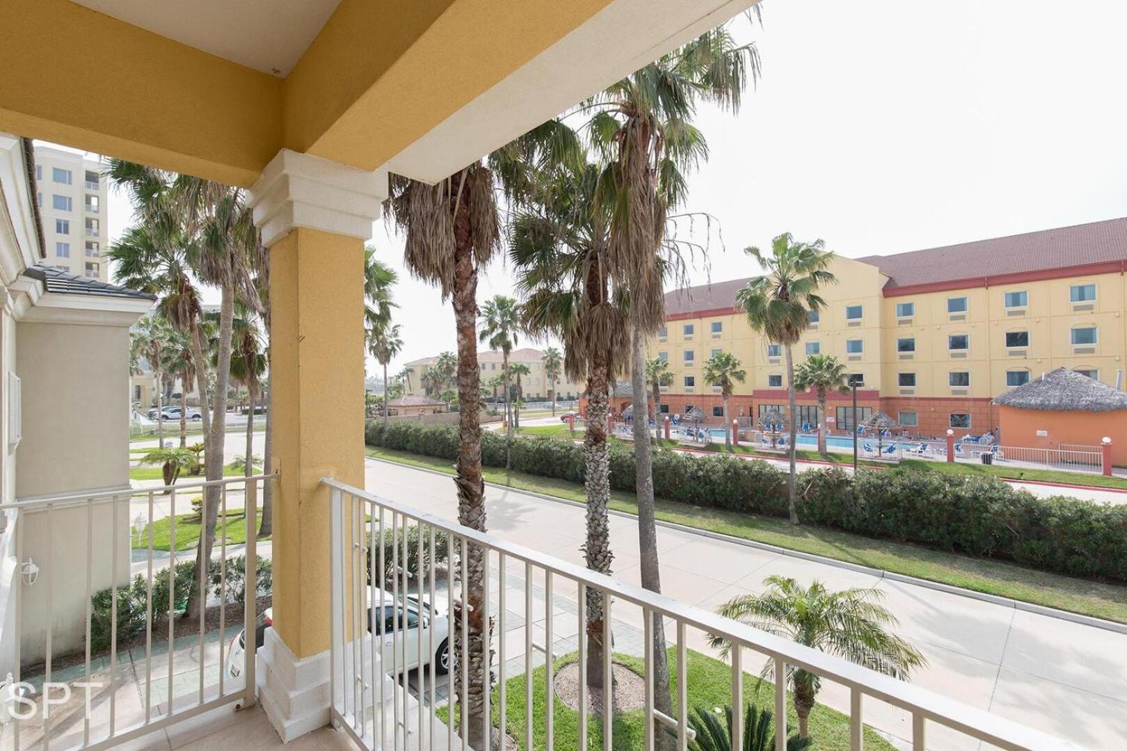 Big Private Luxury Home in Beach Gated Community
