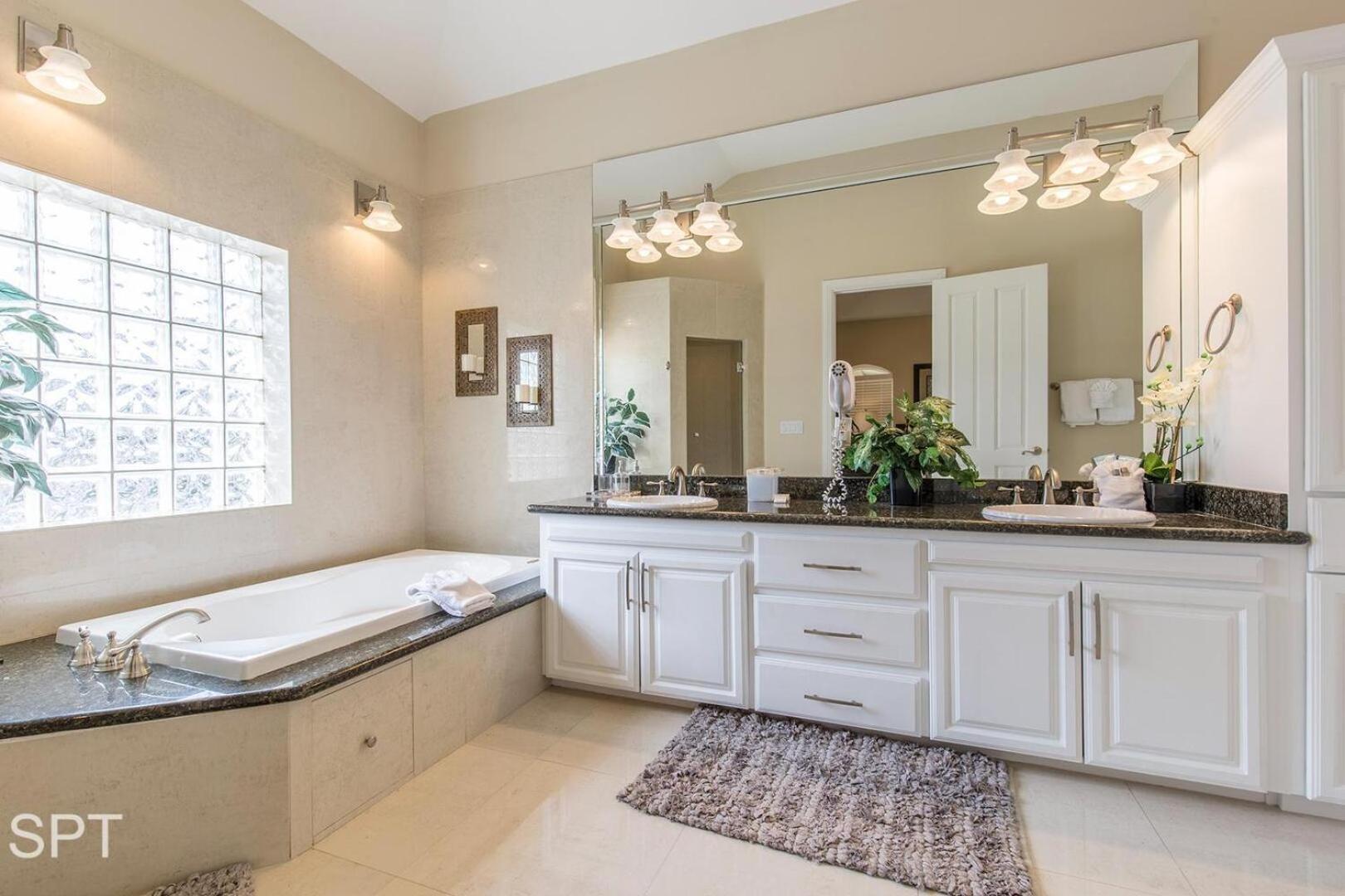 Big Private Luxury Home in Beach Gated Community