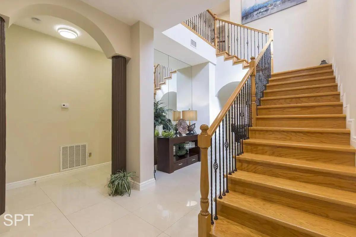 Big Private Luxury Home in Beach Gated Community