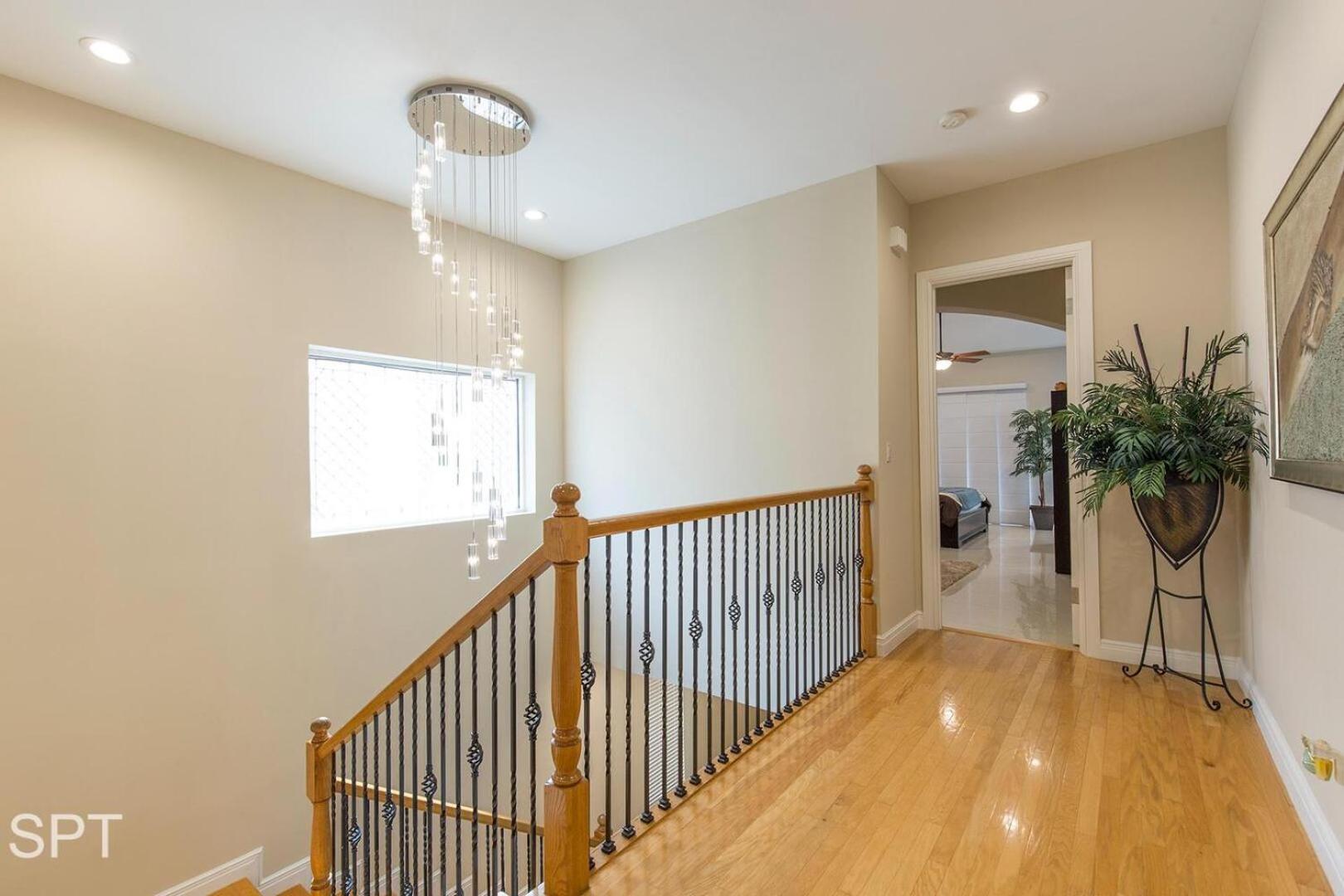 Big Private Luxury Home in Beach Gated Community