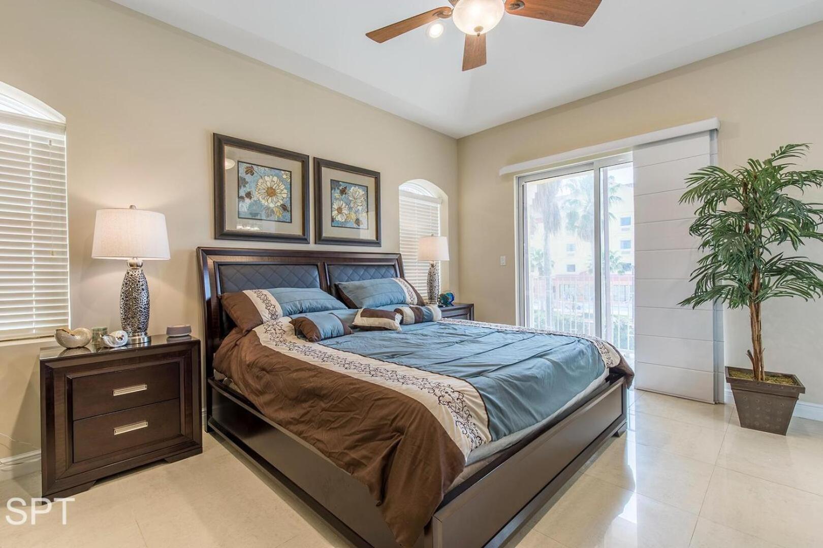 Big Private Luxury Home in Beach Gated Community