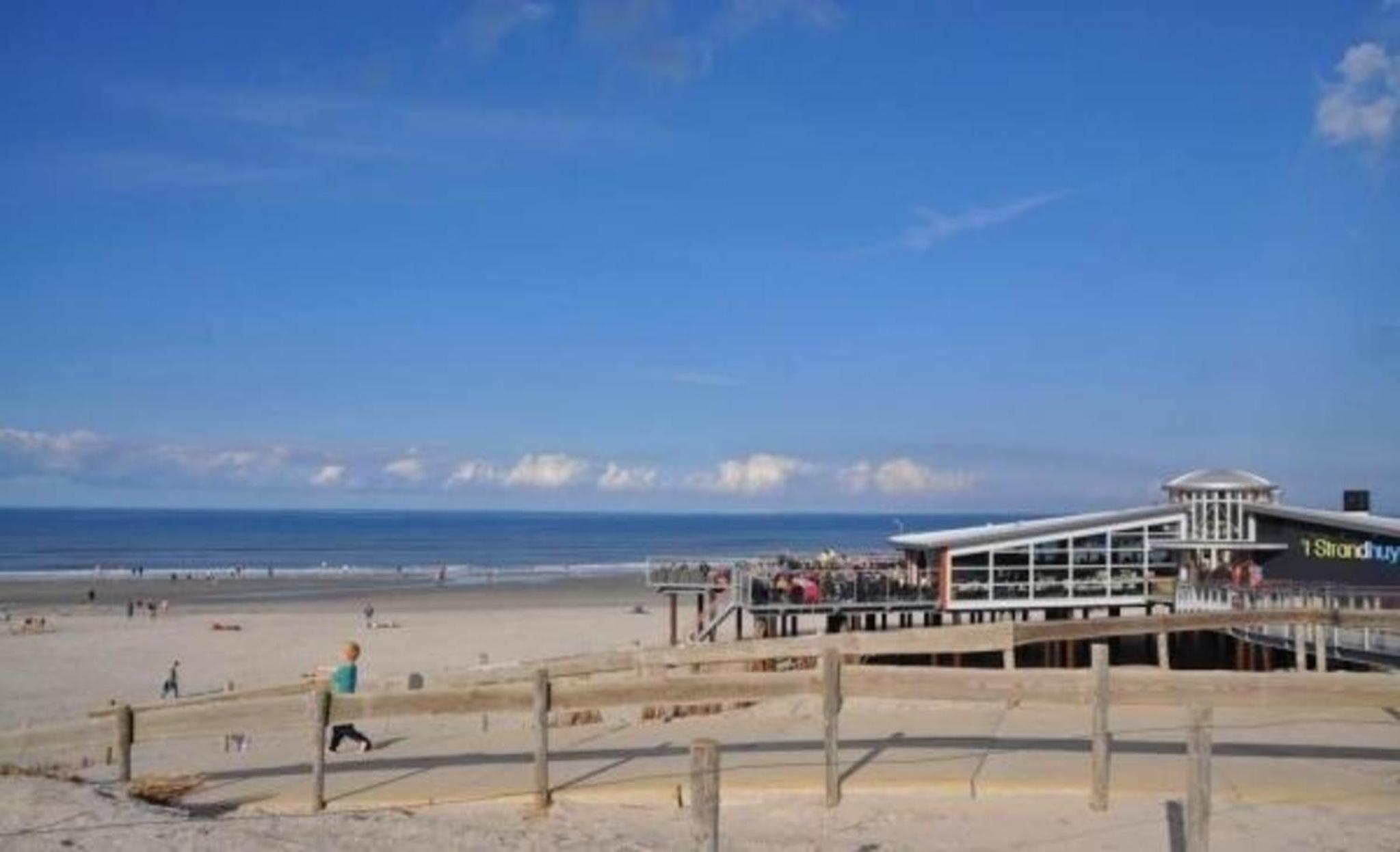 Strandnahes Chalet Mit Überdachter Veranda