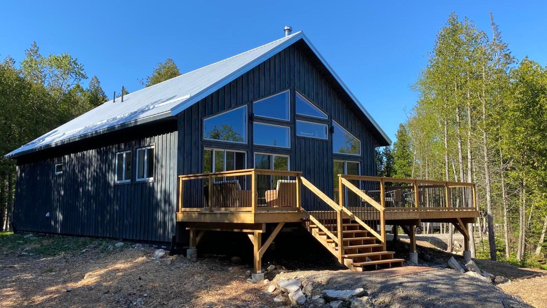Tobermory Village Getaway