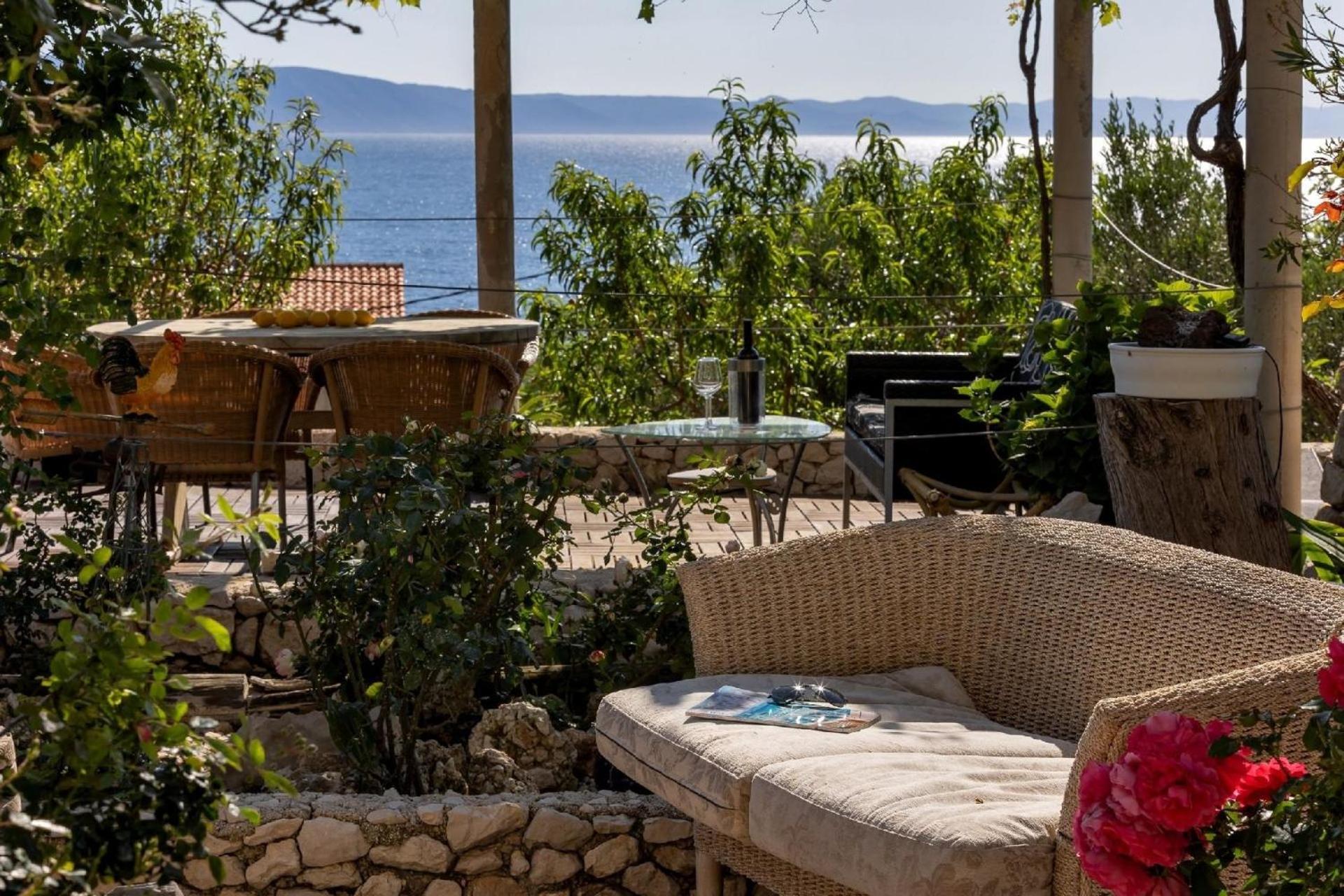 Wohnung In Drašnice Mit Schönem Garten view 5