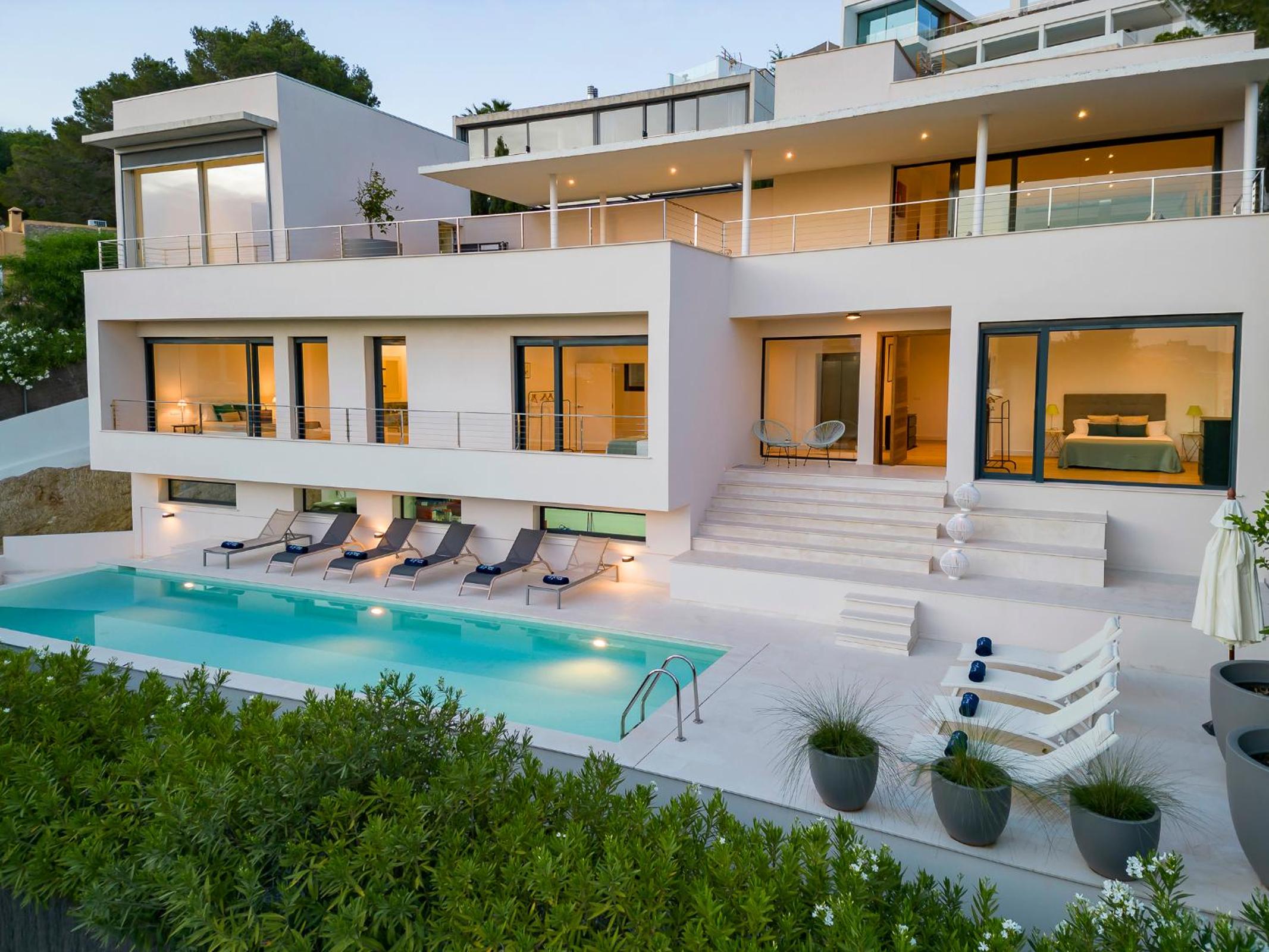 Ibiza Town Modern Villa Sleeps 10 view 3
