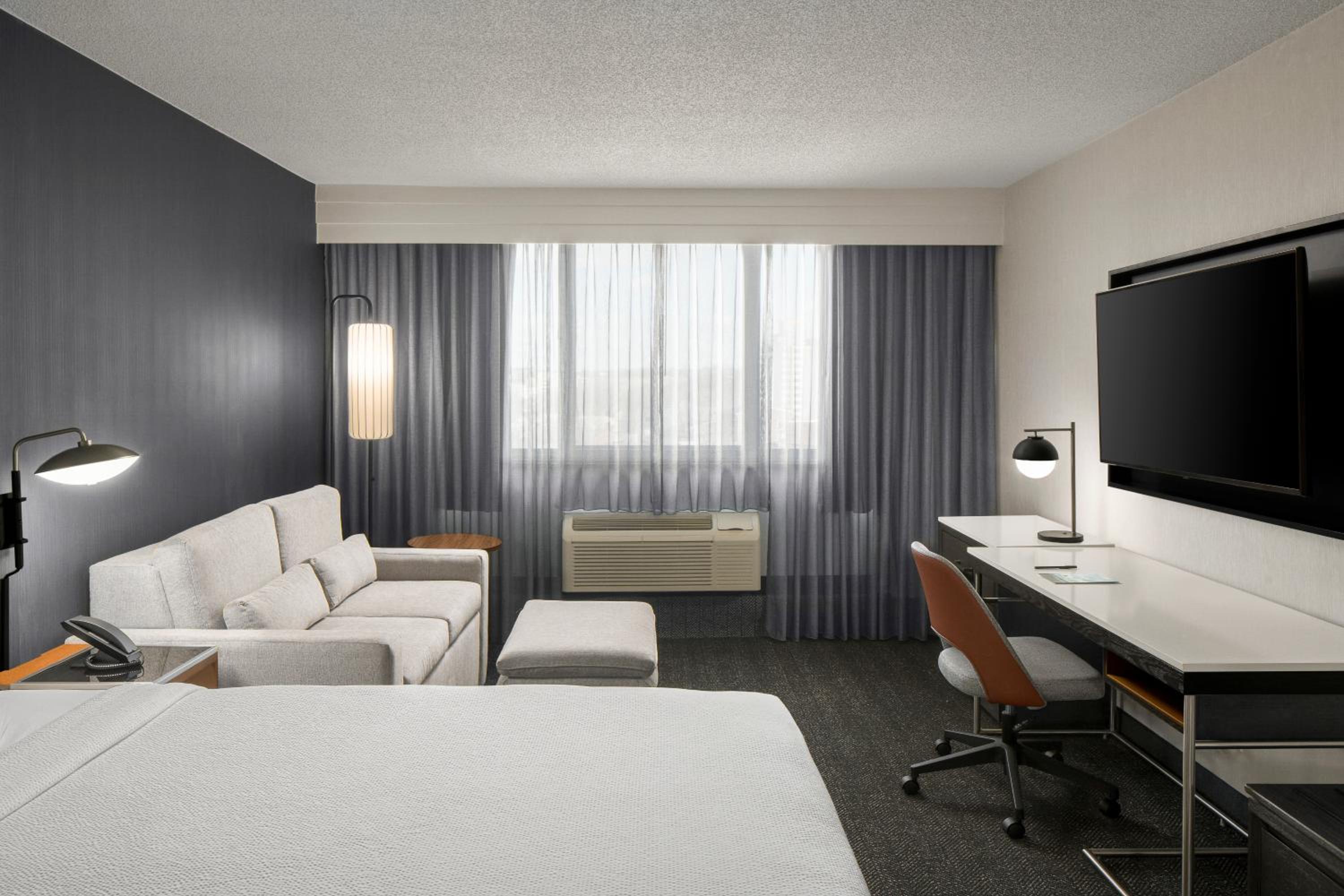 New Haven Vacations - Courtyard New Haven at Yale - Property Image 62