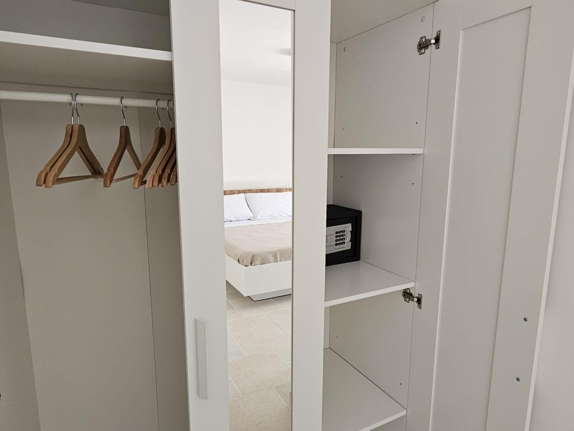 Le Carrube Rooms