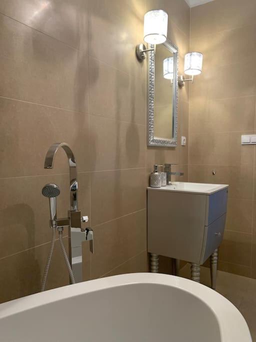 Golden Beach Luxury Apartman view 3