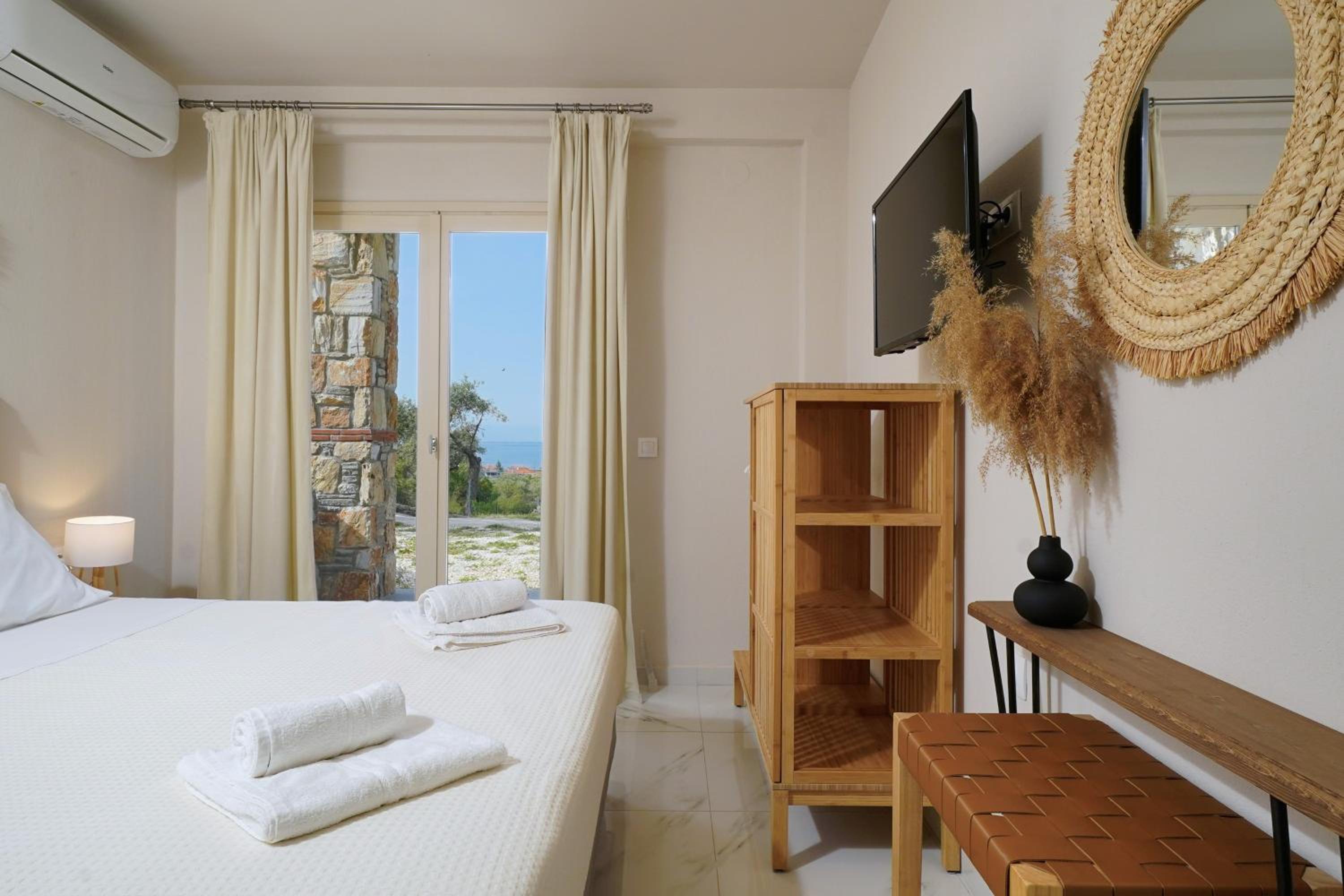 Helicon Luxury Villas